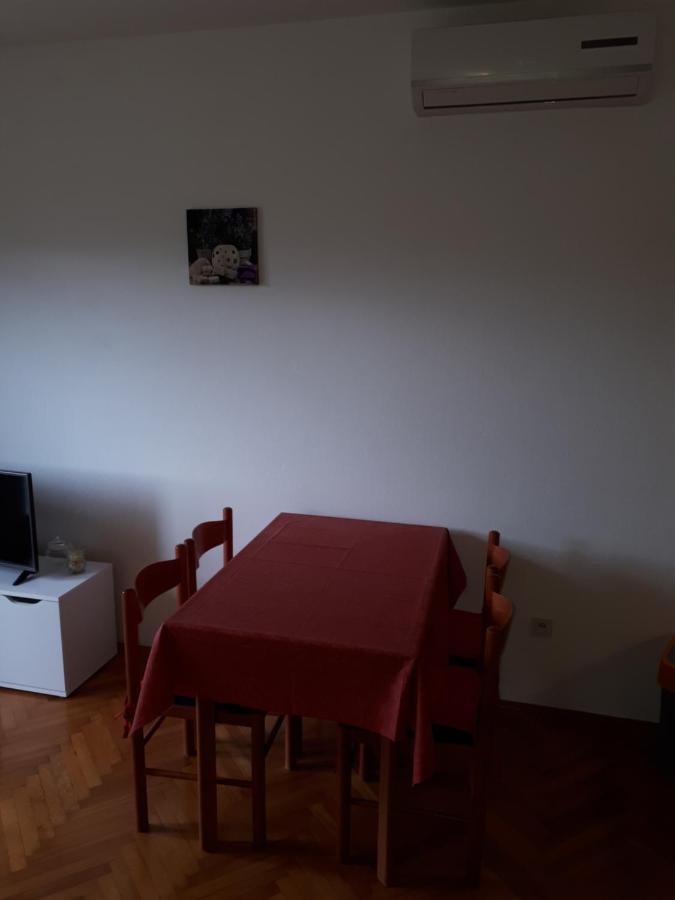 Apartment Groundfloor Jelsa  Exteriér fotografie